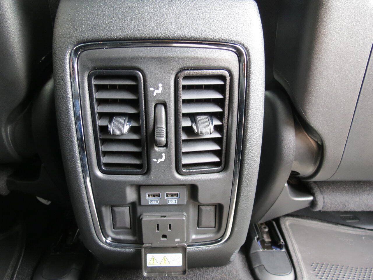 Used 2020 Jeep Grand Cherokee Limited w/ Trailer Tow Group IV AWD/4WD image 25