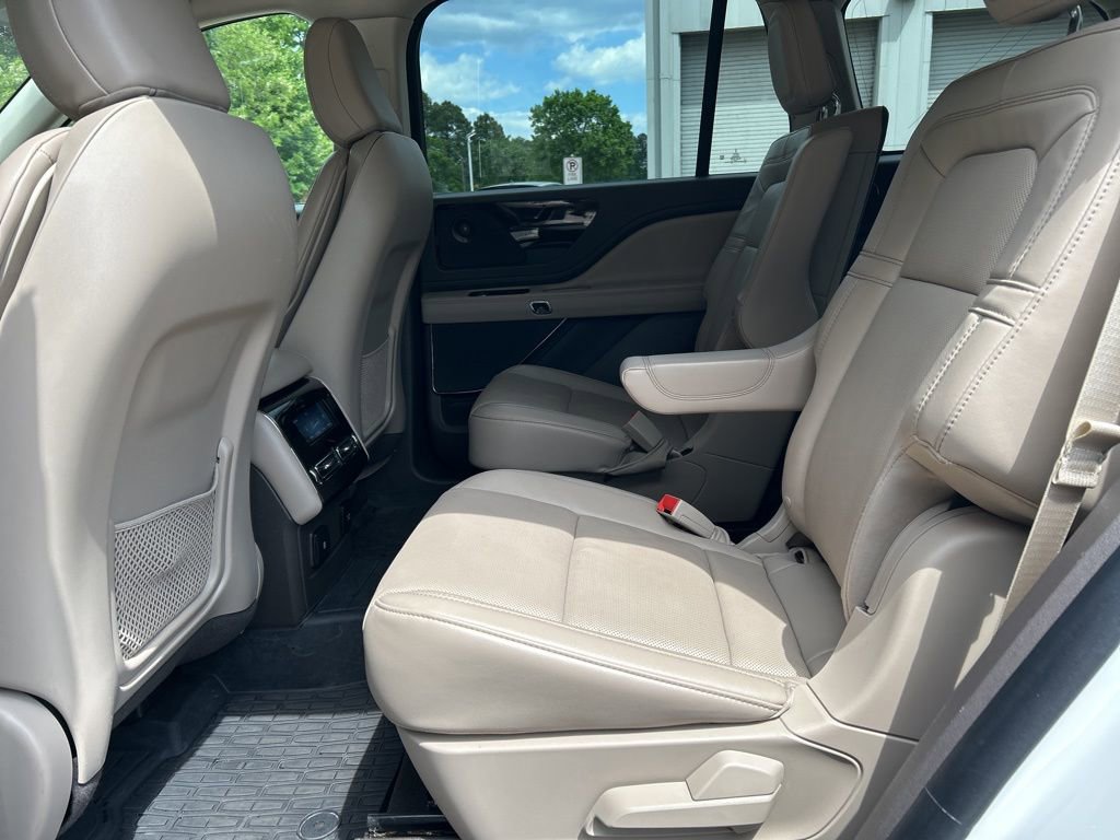 Used 2022 Lincoln Aviator Reserve w/ Equipment Group 201A RWD image 22