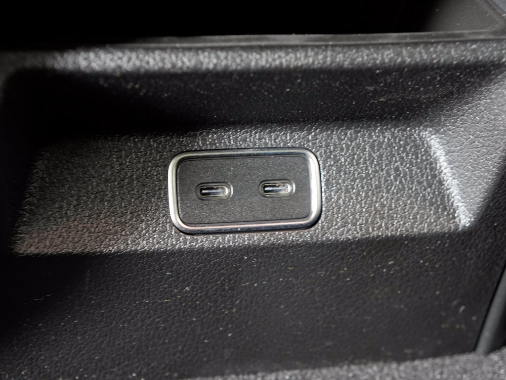 Certified 2026 Mercedes-Benz GLE 350 4MATIC image 32