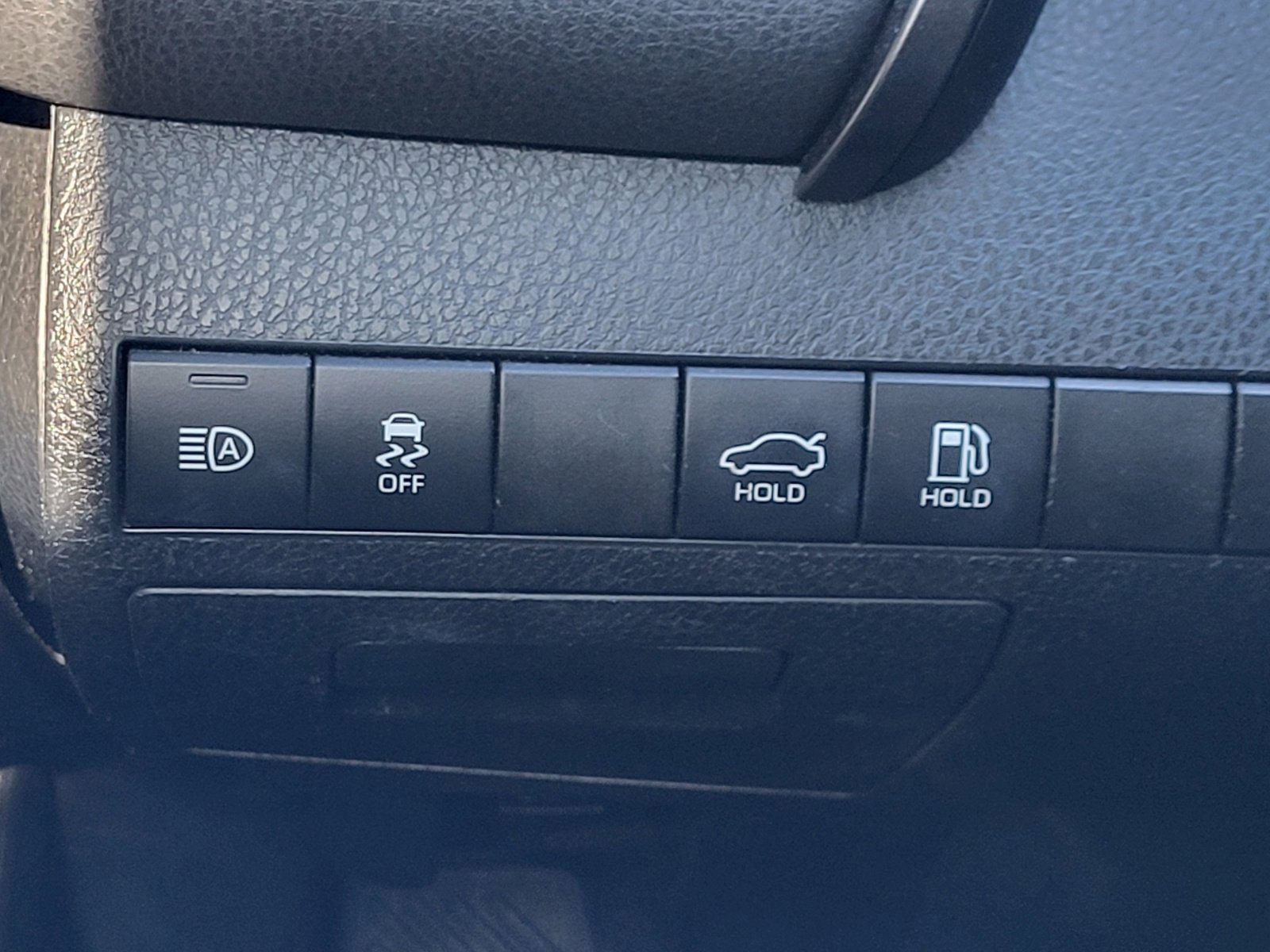 Used 2020 Toyota Camry SE image 33