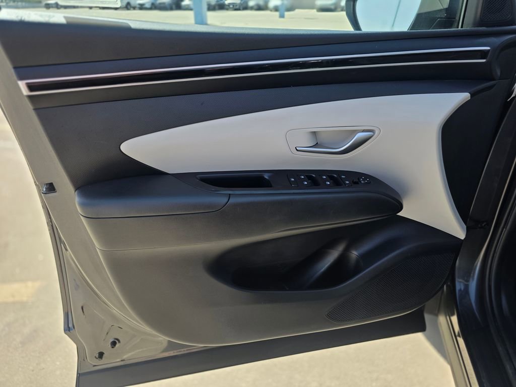 Used 2022 Hyundai Tucson SEL w/ Cargo Package AWD/4WD image 18