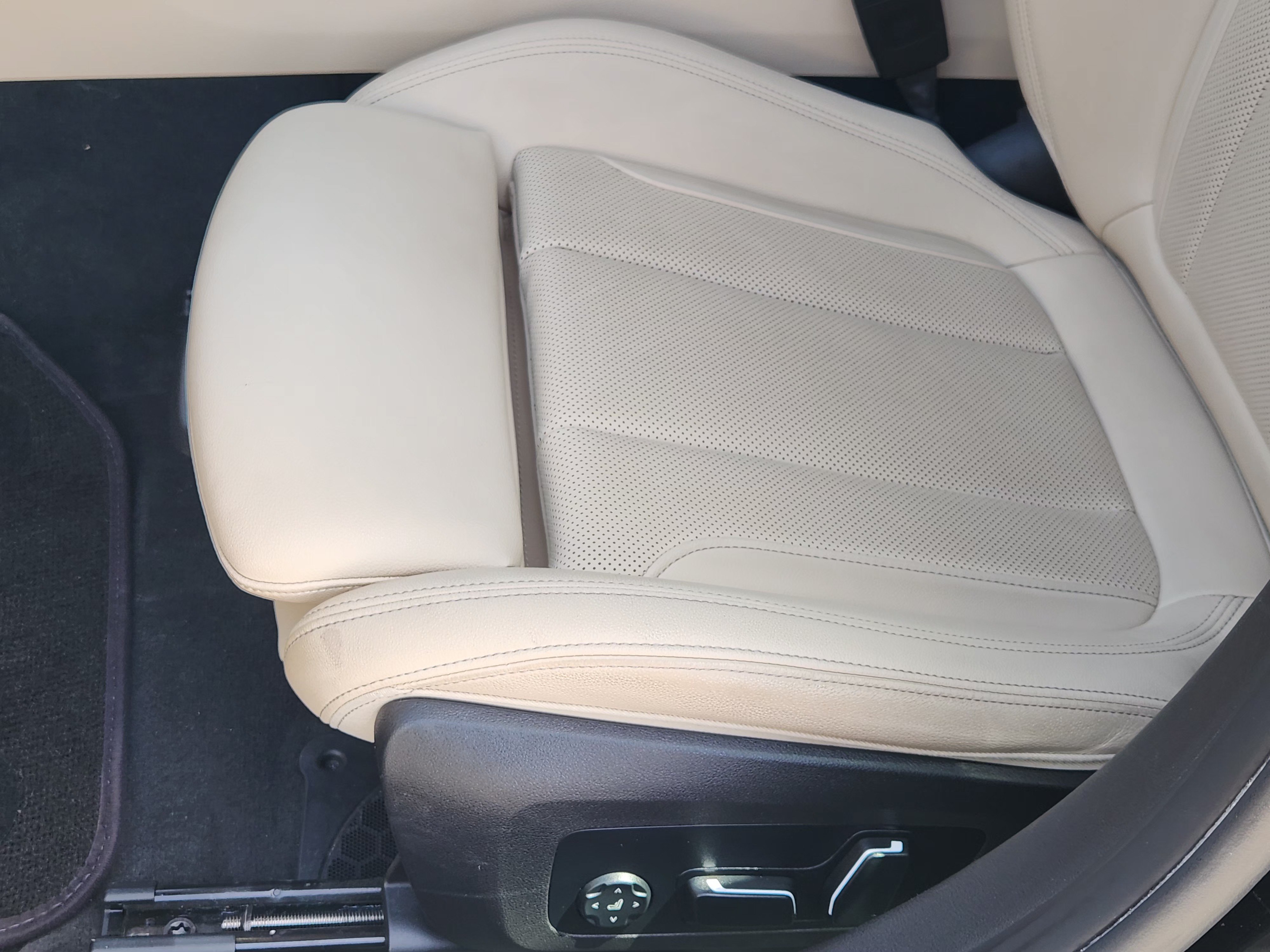 Used 2025 BMW 330i Sedan RWD image 24