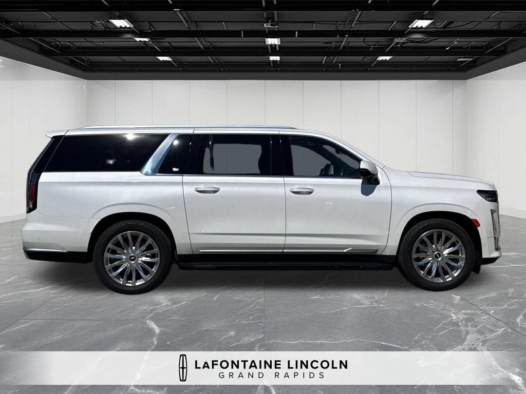 Used 2021 Cadillac Escalade ESV Premium Luxury w/ Driver Assist Tech Package AWD/4WD image 6