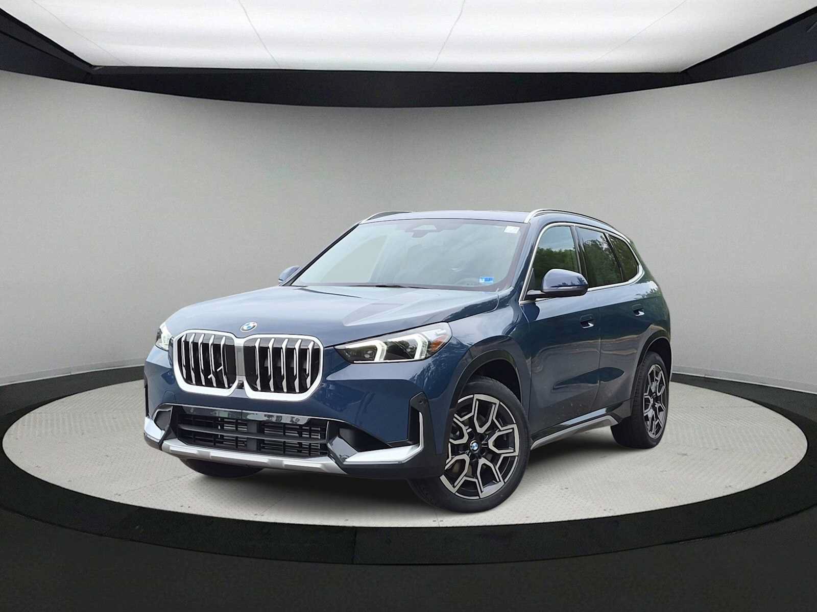 New 2027 BMW X1 xDrive28i AWD/4WD image 1