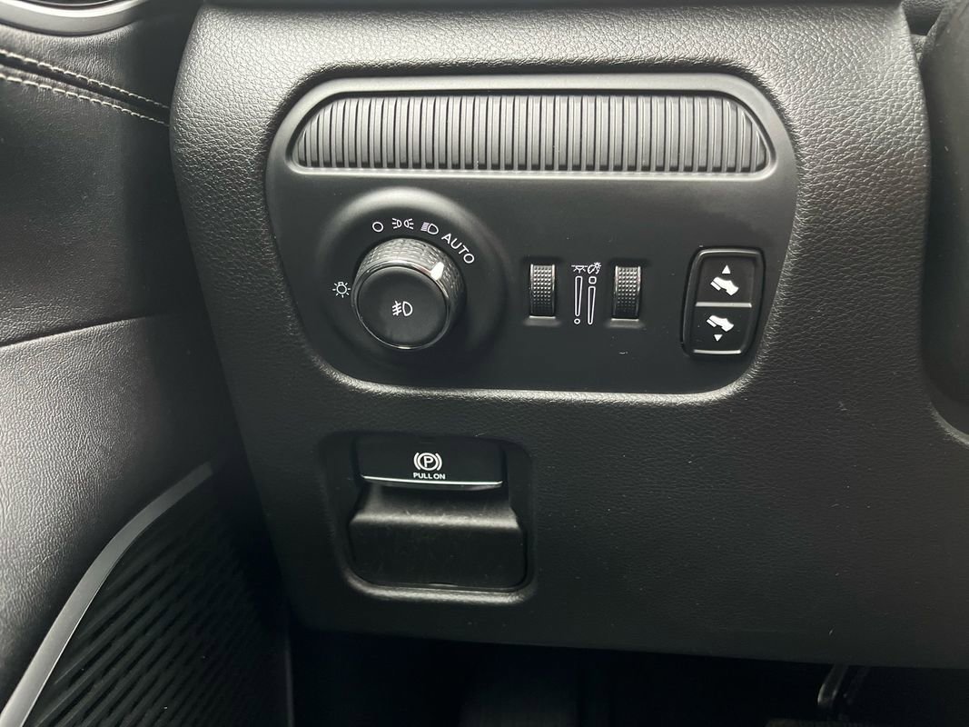 Used 2024 Jeep Wagoneer Series III image 19