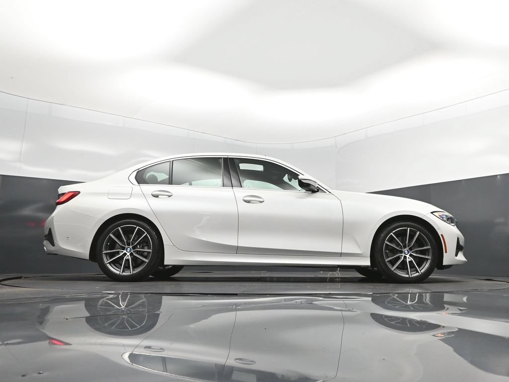 Used 2020 BMW 330i Sedan w/ Executive Package RWD image 43