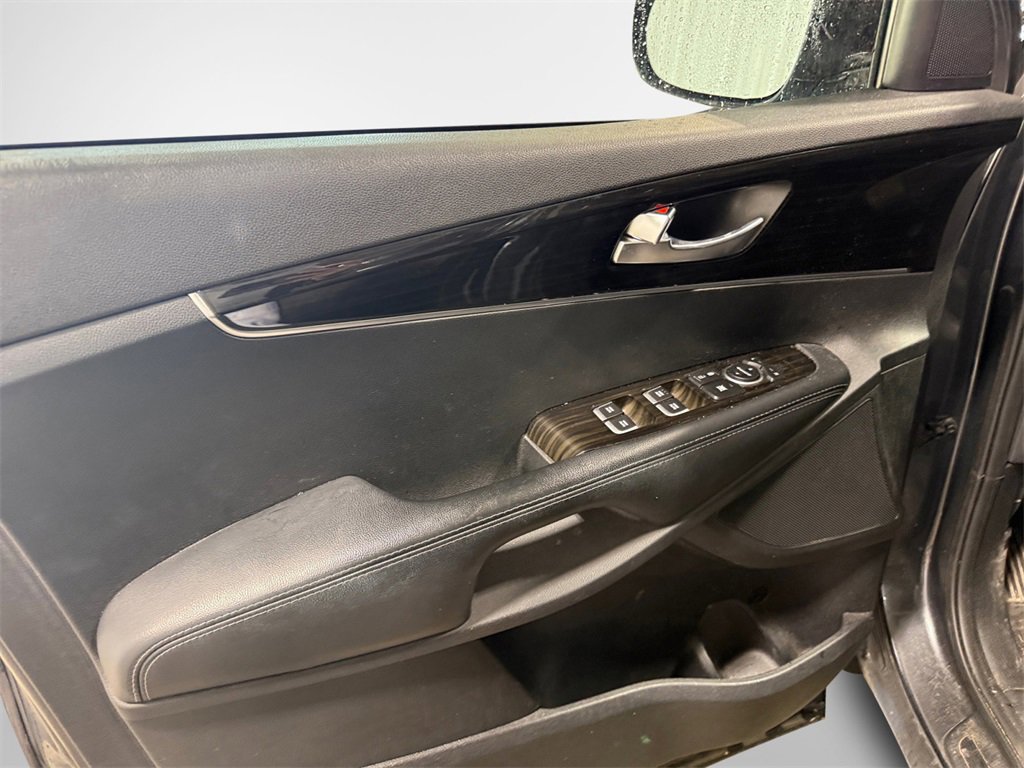 Used 2020 Kia Sorento LX w/ LX I4 Convenience Package image 14