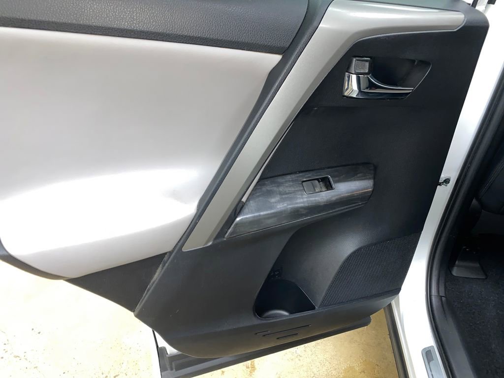 Used 2017 Toyota RAV4 Platinum w/ All Weather Liner Package AWD/4WD image 13