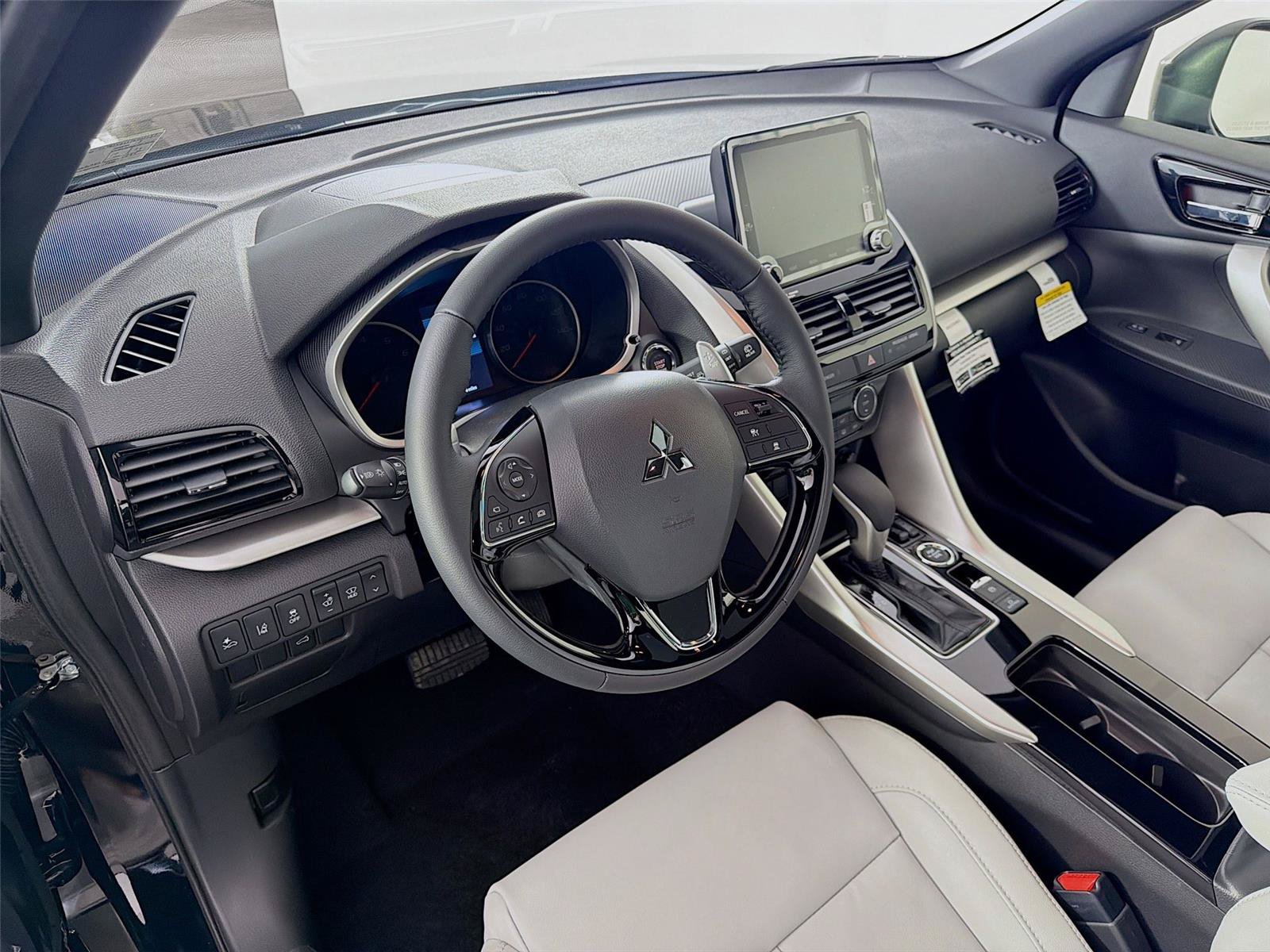 New 2026 Mitsubishi Eclipse Cross SEL AWD/4WD image 9