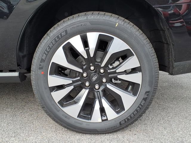New 2026 Ford Expedition Platinum image 5