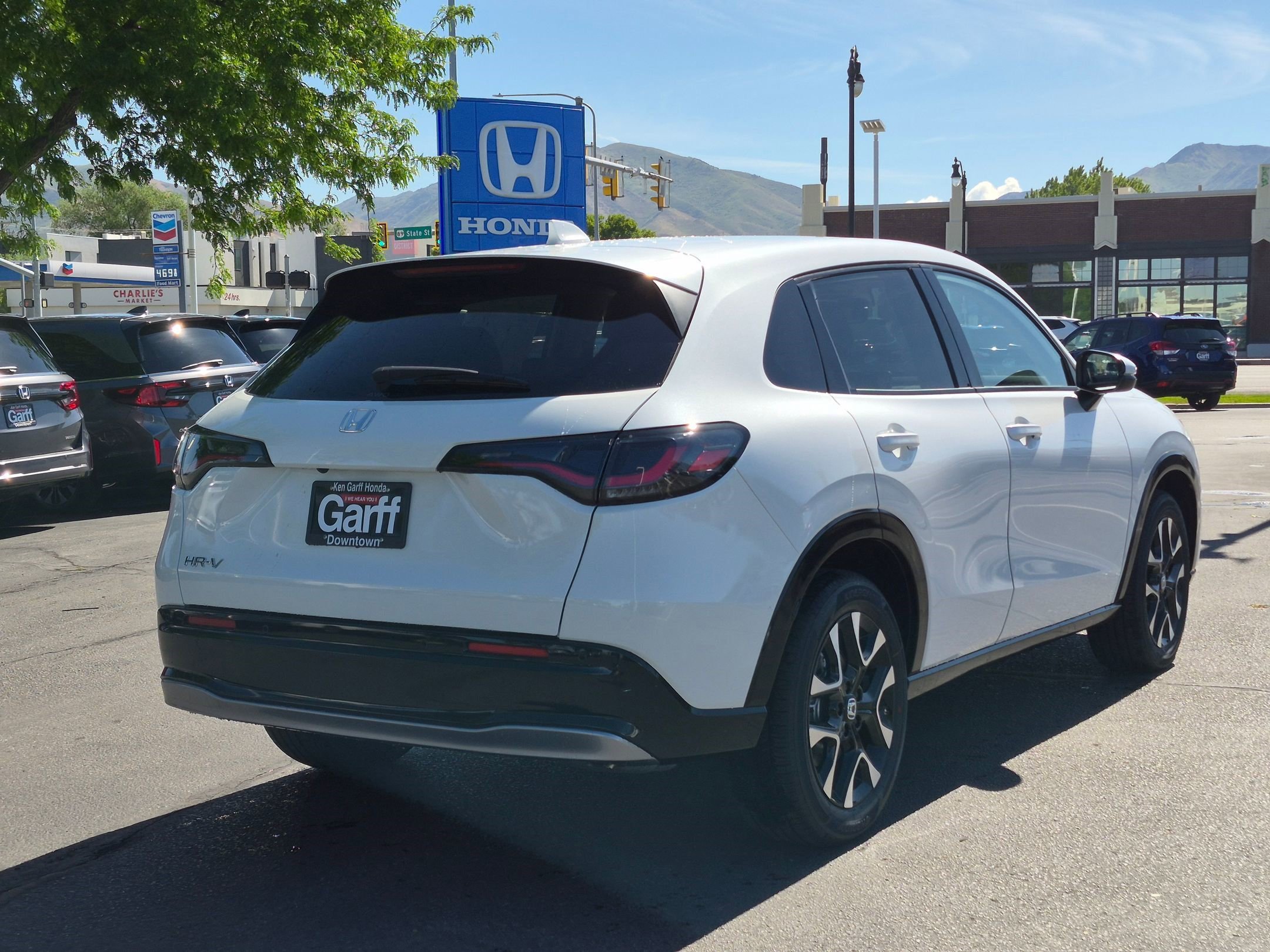 New 2027 Honda HR-V EX-L image 3
