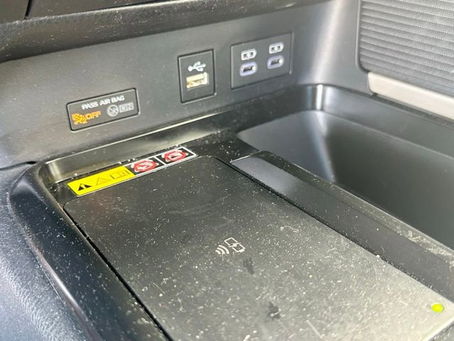 Used 2025 Toyota Camry SE w/ Multimedia Upgrade Package AWD/4WD image 13