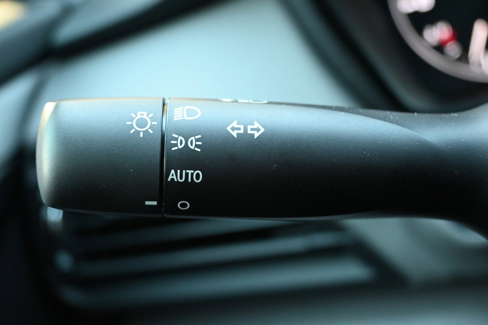 Certified 2025 Subaru Legacy Premium image 28