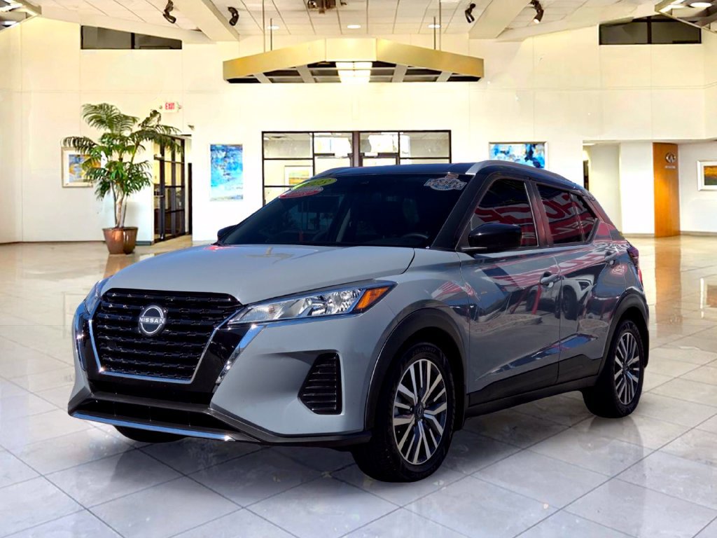 Used 2023 Nissan Kicks SV FWD image 1
