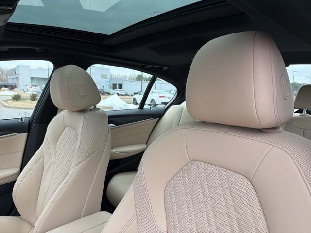 Used 2022 BMW 540i xDrive w/ Convenience Package image 22