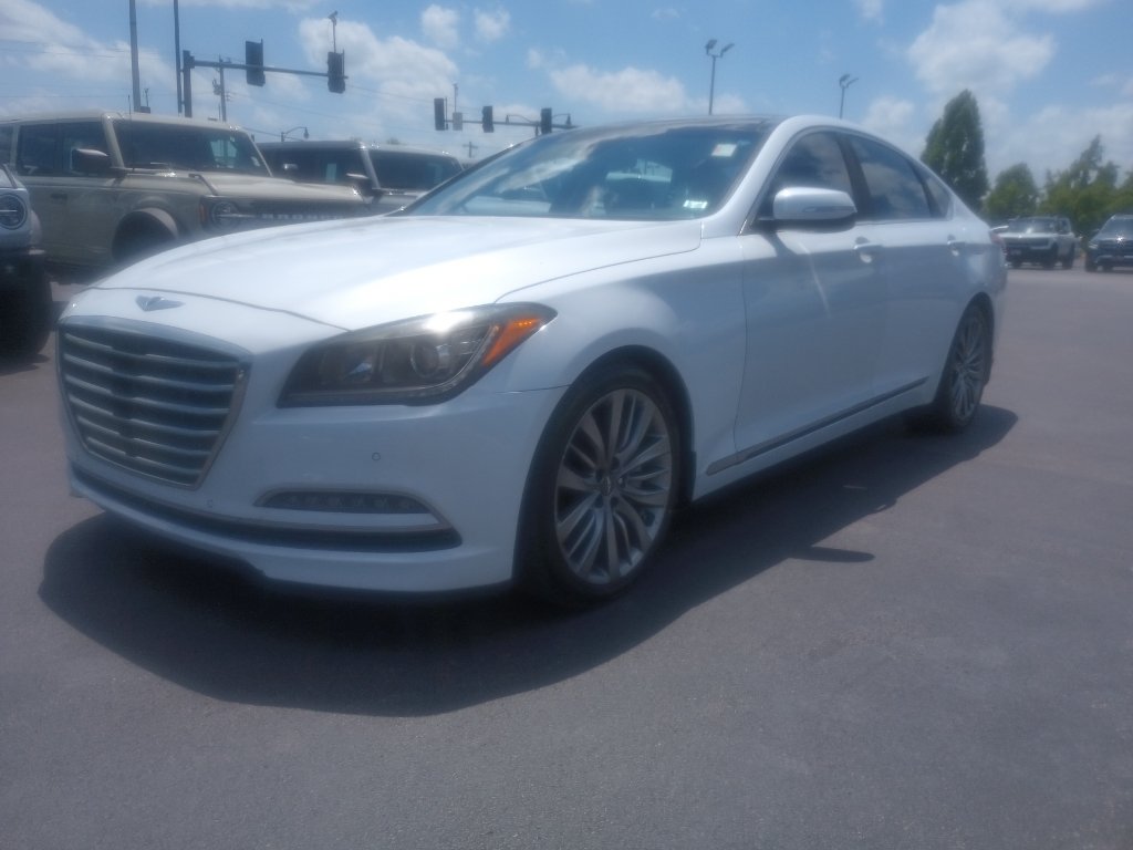 Used 2015 Hyundai Genesis 5.0 RWD image 3