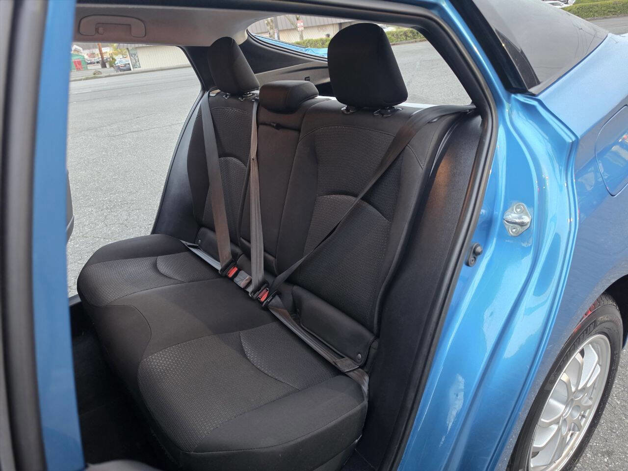 Used 2019 Toyota Prius LE FWD image 35