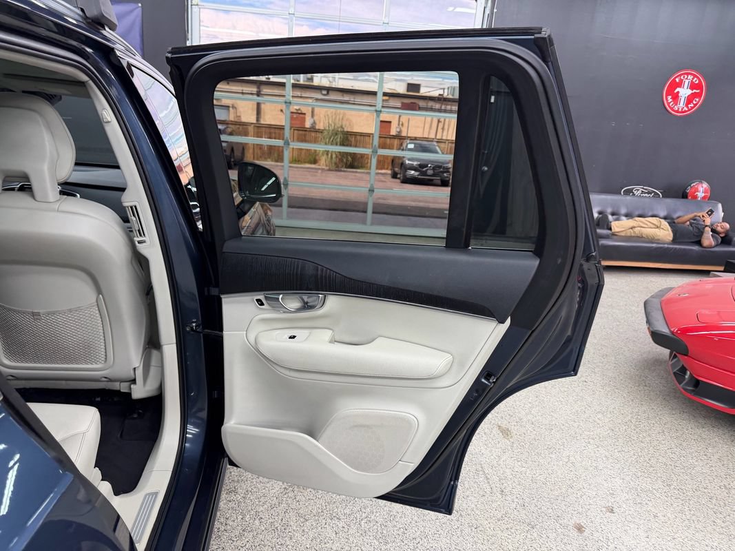 Used 2020 Volvo XC90 T5 Momentum AWD/4WD image 18