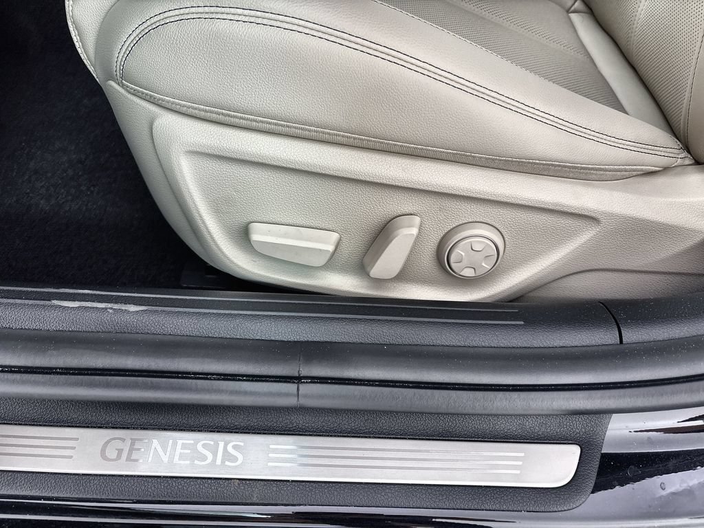 New 2026 Genesis G70 2.5T RWD image 14