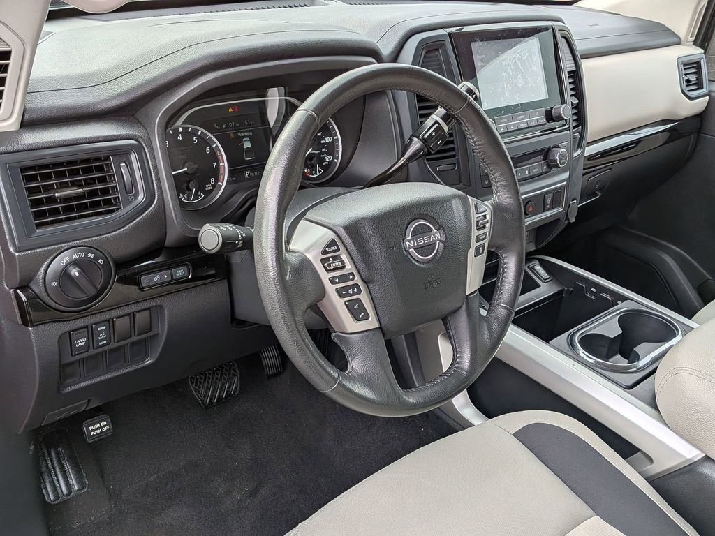 Used 2024 Nissan Titan SV w/ SV Convenience Package image 10
