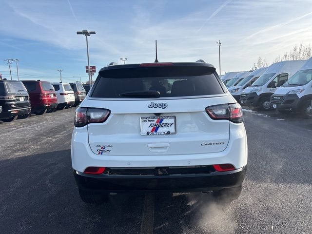 Used 2025 Jeep Compass Limited w/ Elite Group AWD/4WD image 4