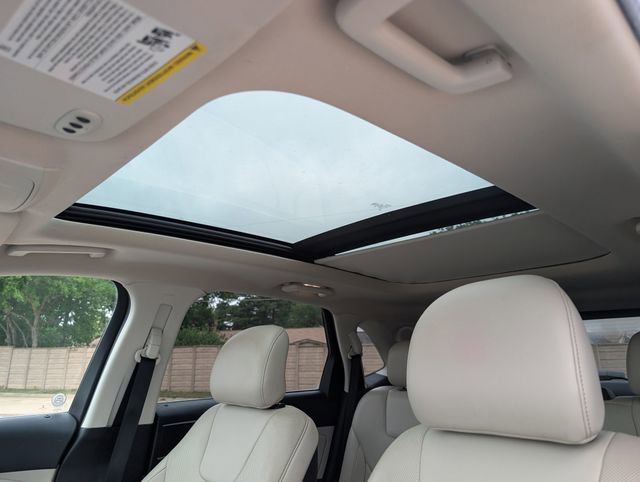 Used 2018 Ford Edge Titanium w/ Equipment Group 301A FWD image 23