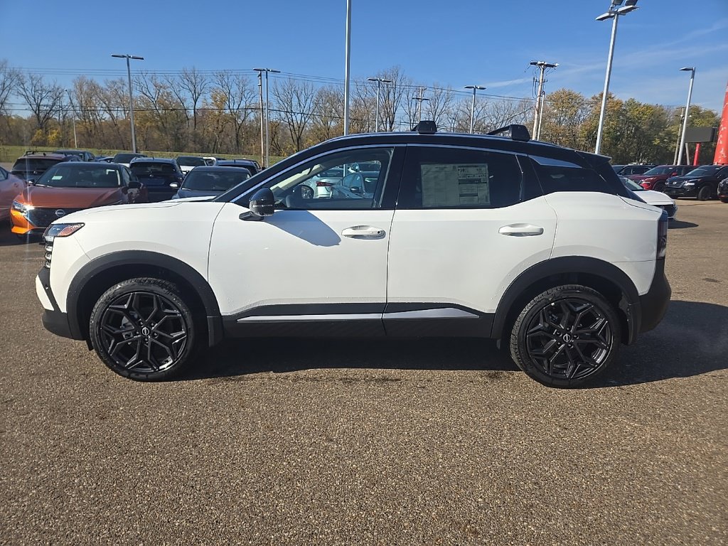 New 2026 Nissan Kicks SR w/ SR Premium Package AWD/4WD image 4