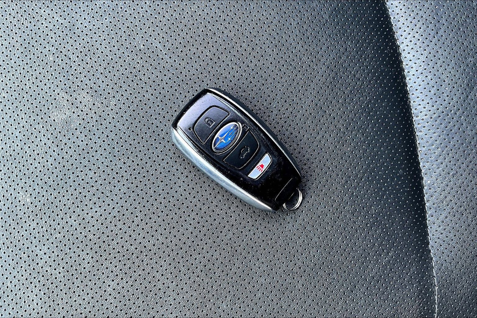 Used 2016 Subaru Forester 2.5i Touring w/ Eyesight & Navigation System image 32