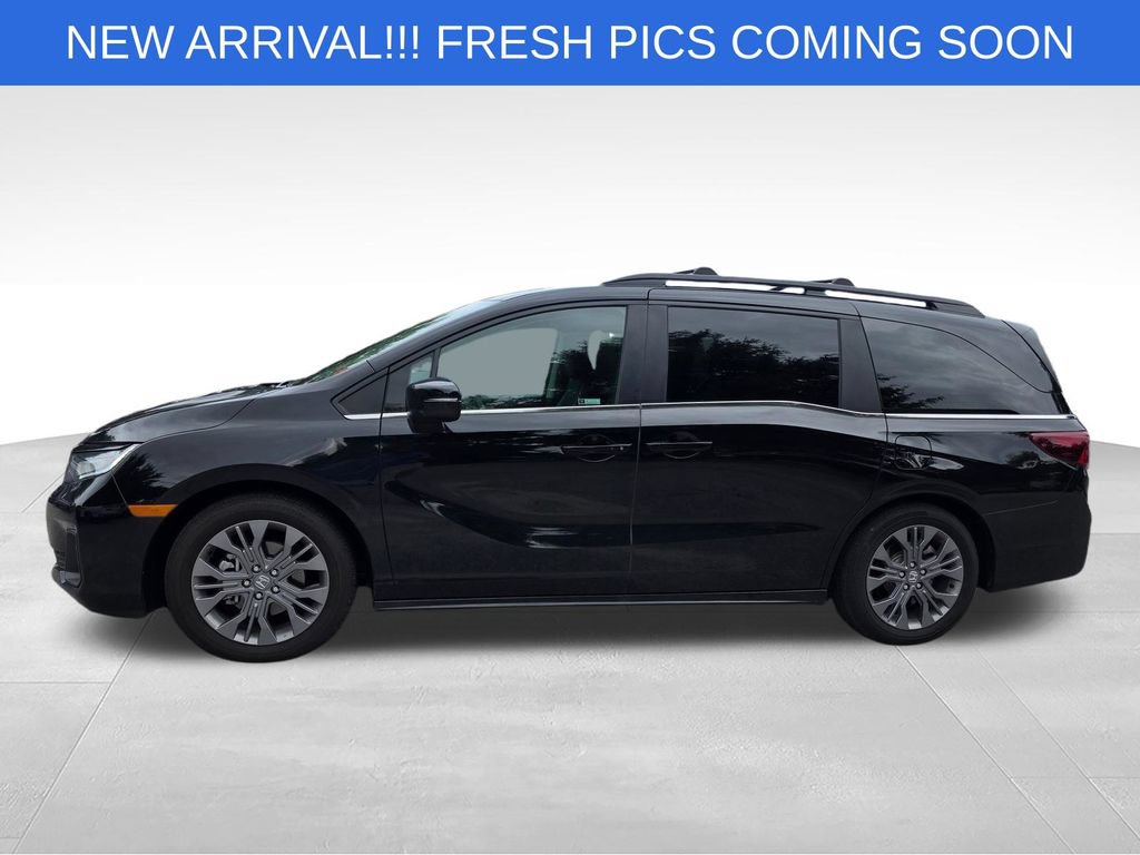 Used 2026 Honda Odyssey Touring image 3