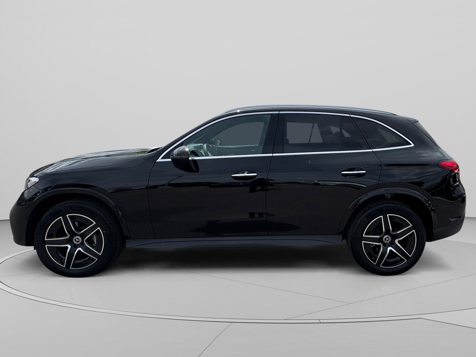 Certified 2026 Mercedes-Benz GLC 300 4MATIC image 2