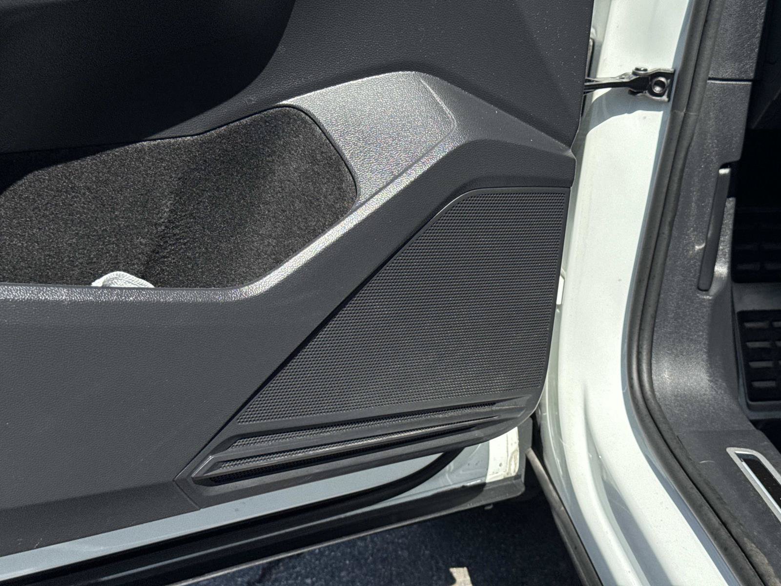 Certified 2023 Volkswagen Tiguan SE R-Line FWD image 22