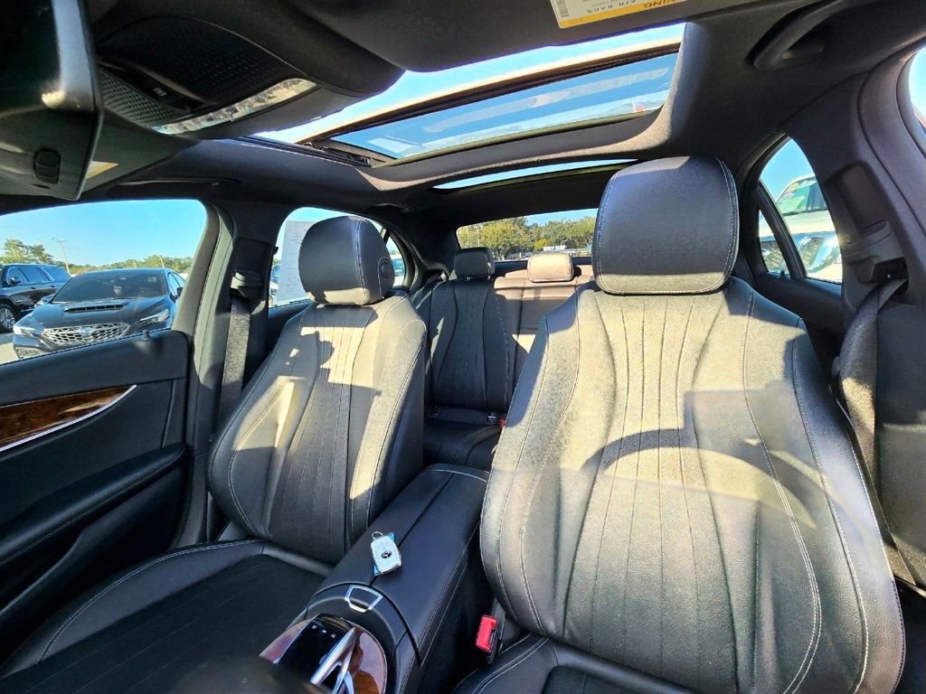 Used 2020 Mercedes-Benz E 450 4MATIC Sedan w/ Driver Assistance Package image 28