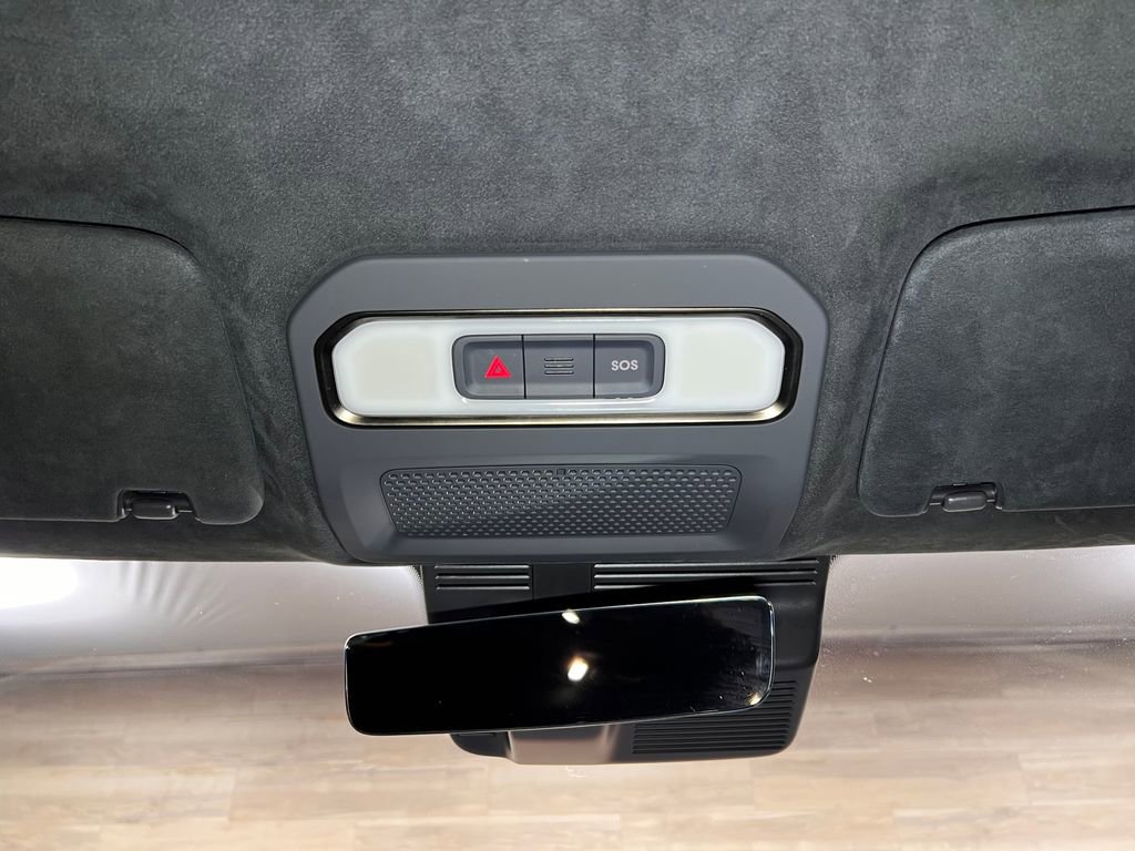 Used 2025 Rivian R1S Adventure AWD/4WD image 19