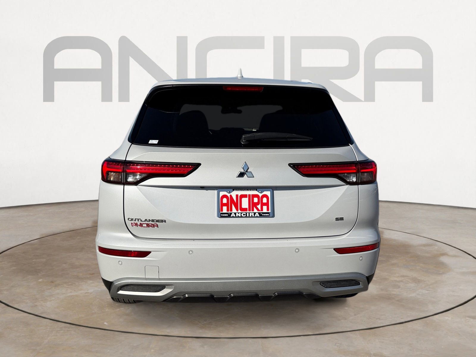 Used 2023 Mitsubishi Outlander SE Black Edition image 9