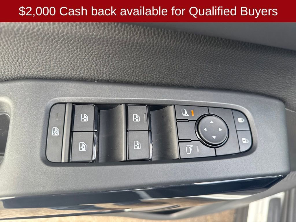 New 2026 Nissan Pathfinder SV image 12