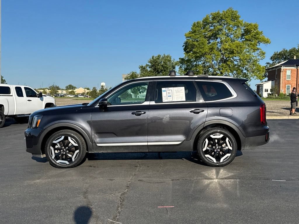 Used 2025 Kia Telluride S AWD/4WD image 4