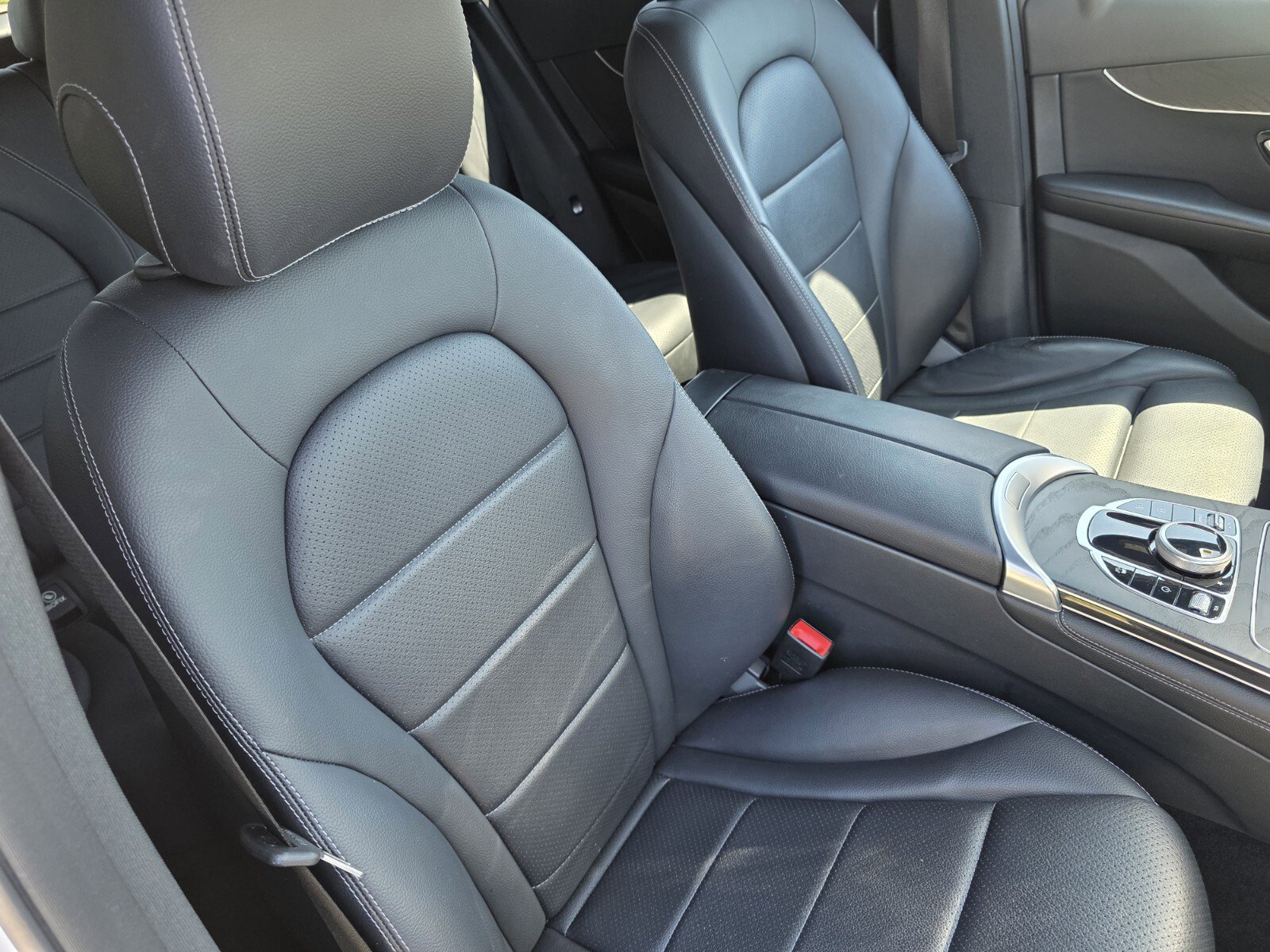 Used 2018 Mercedes-Benz GLC 300 image 27