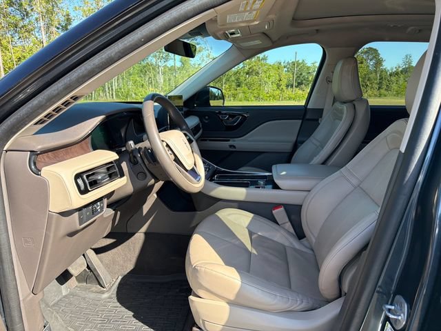 Used 2023 Lincoln Aviator Reserve RWD image 7