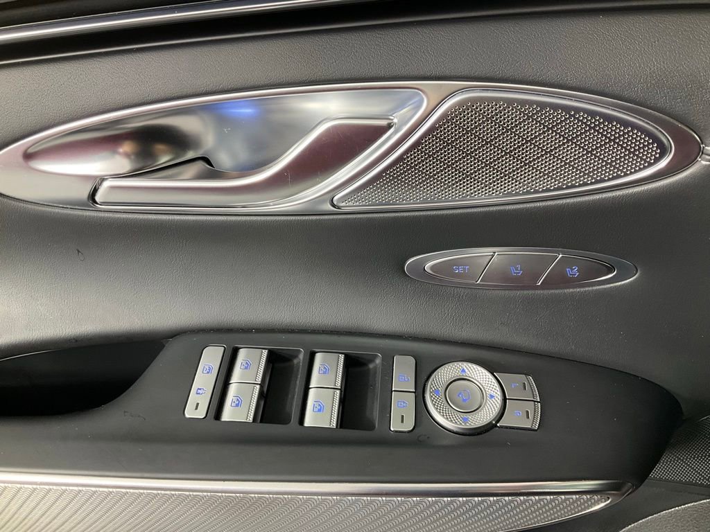 Used 2024 Genesis GV70 2.5T w/ Sport Prestige Package image 14