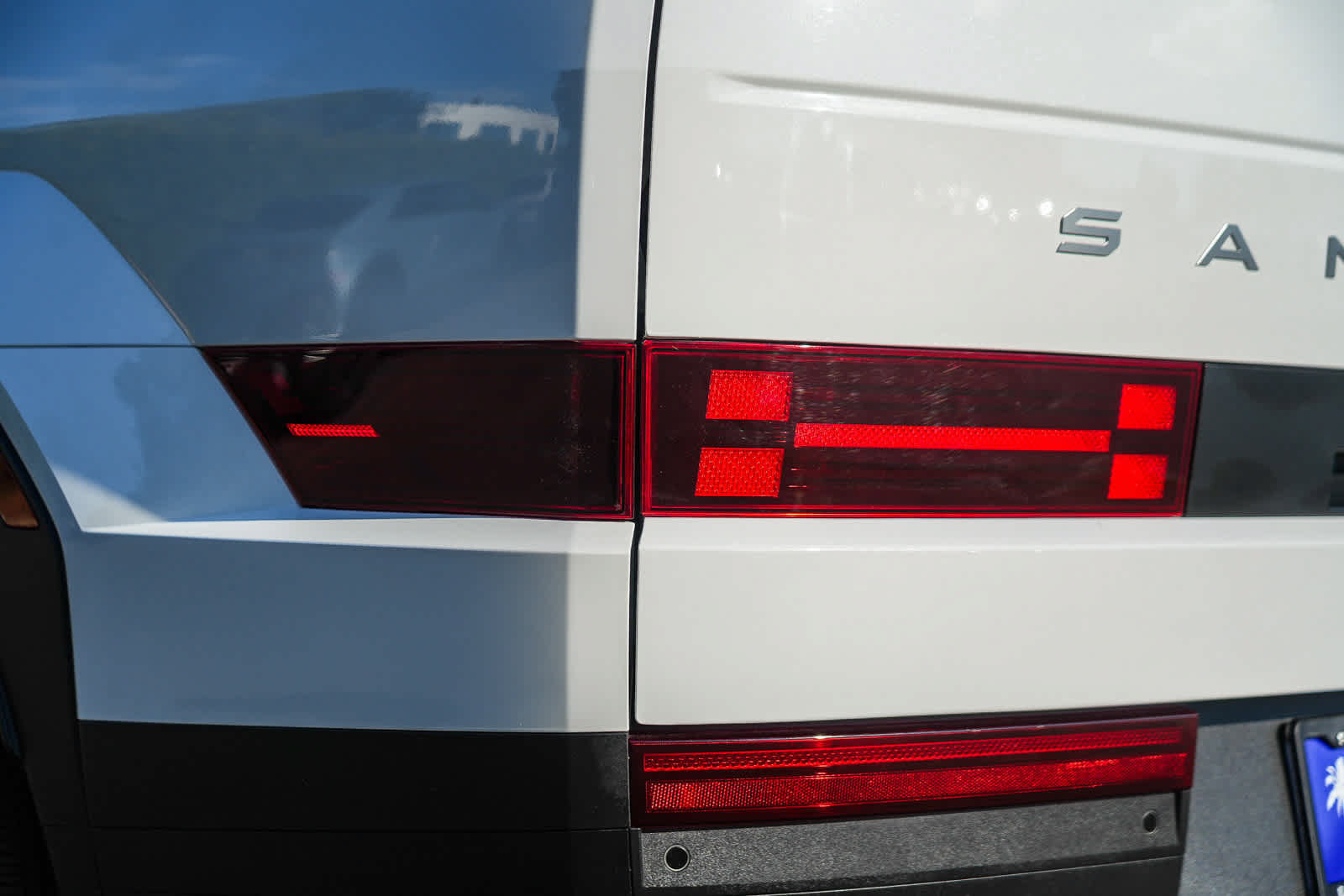 Used 2024 Hyundai Santa Fe SE FWD image 9