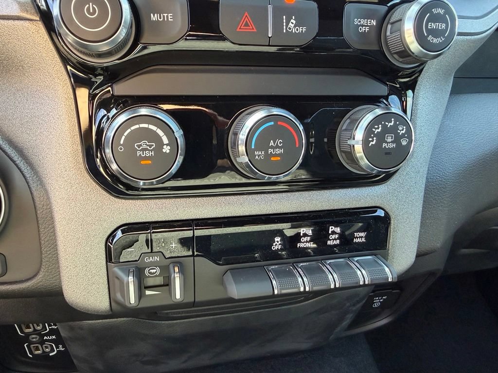 New 2026 RAM 1500 Warlock AWD/4WD image 20