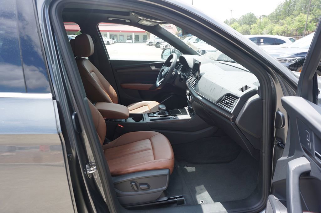 Used 2023 Audi Q5 2.0T Premium w/ Convenience Package AWD/4WD image 17