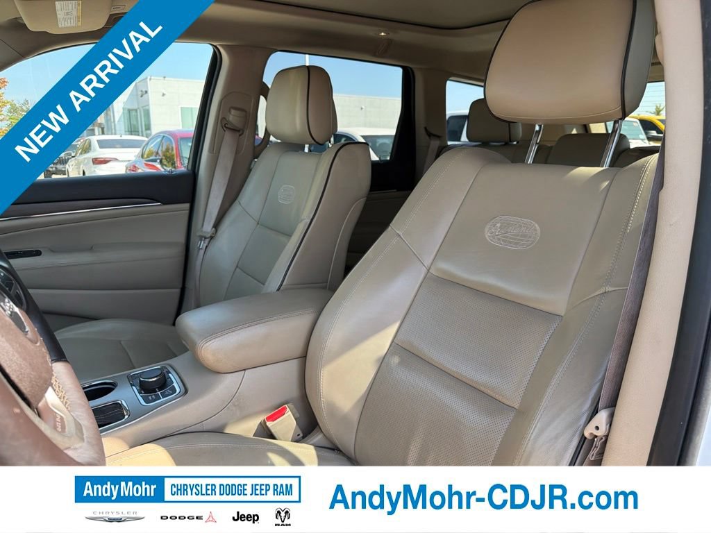 Used 2017 Jeep Grand Cherokee Overland AWD/4WD image 11