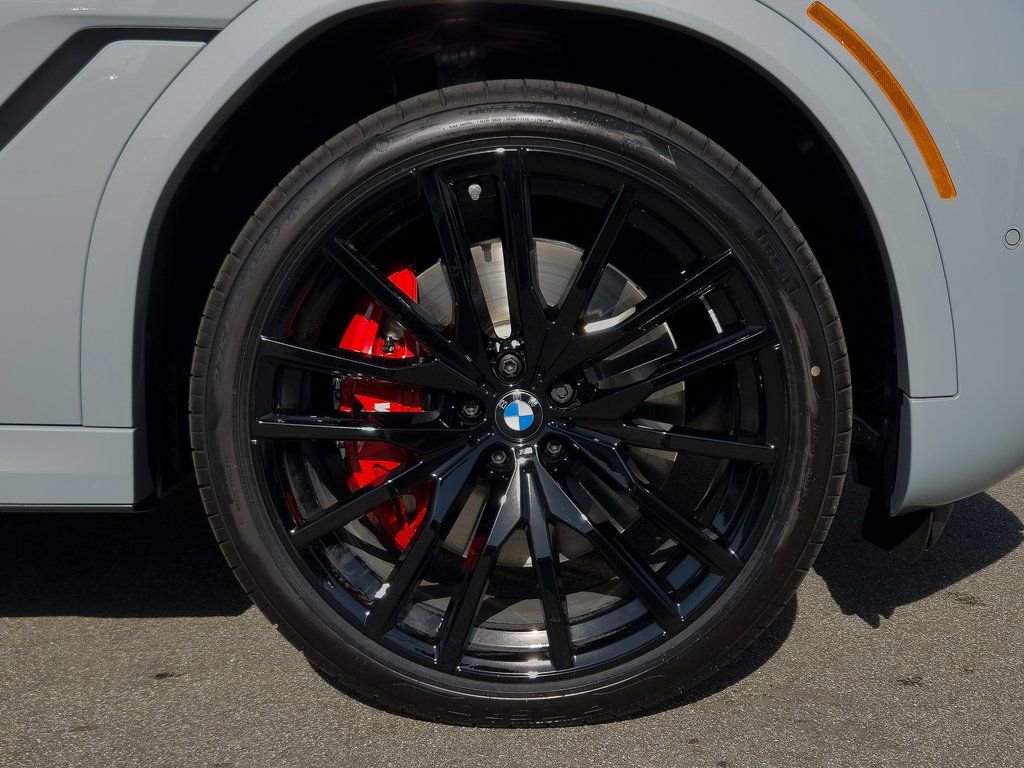 New 2026 BMW X6 M60i w/ Parking Assistance Package image 9