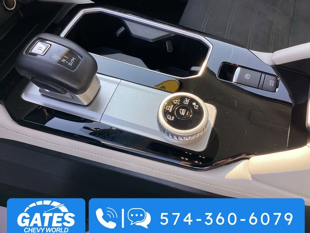 Used 2025 Mitsubishi Outlander SE image 31