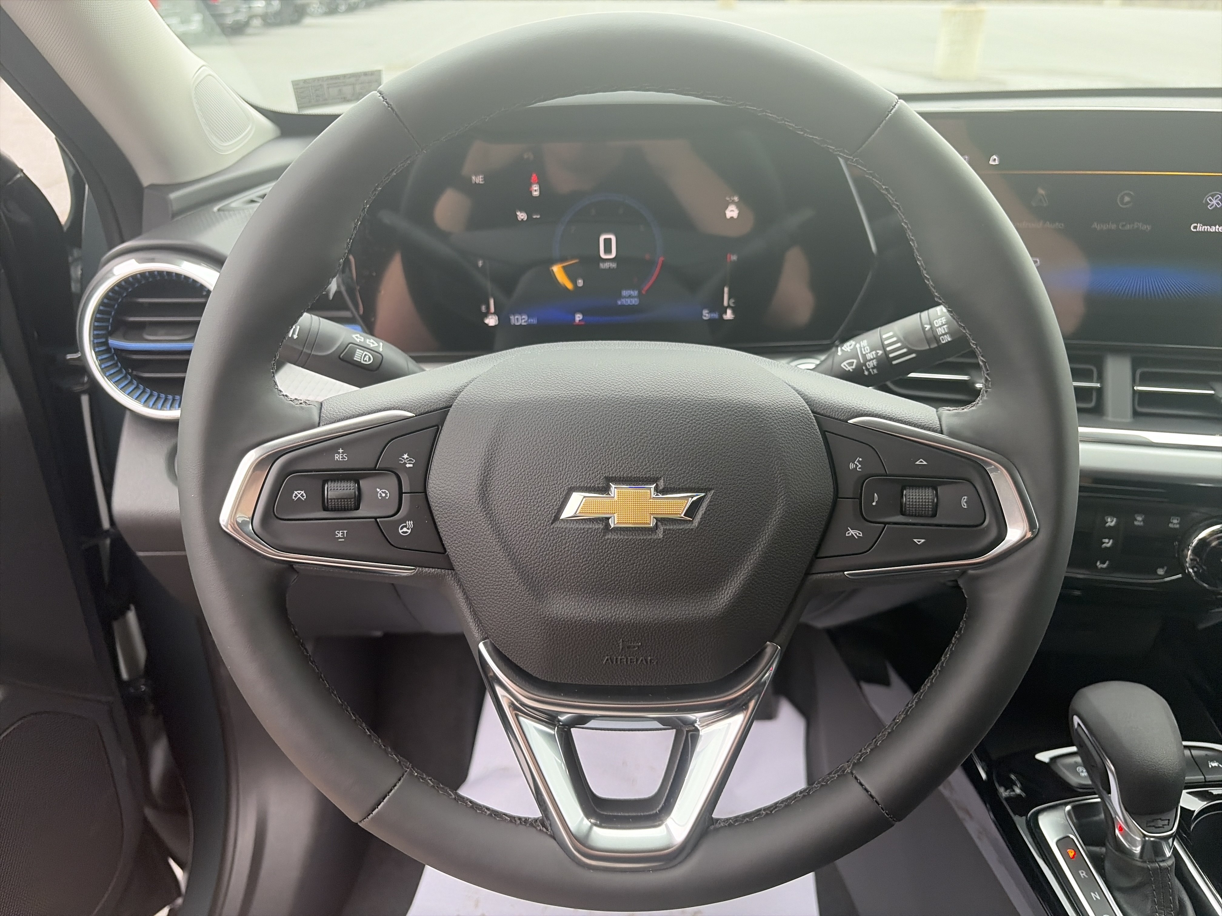 New 2026 Chevrolet Trax LT w/ LT Convenience Package FWD image 20