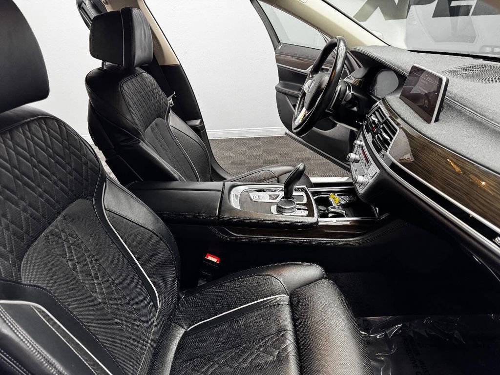 Used 2020 BMW 740i RWD image 55