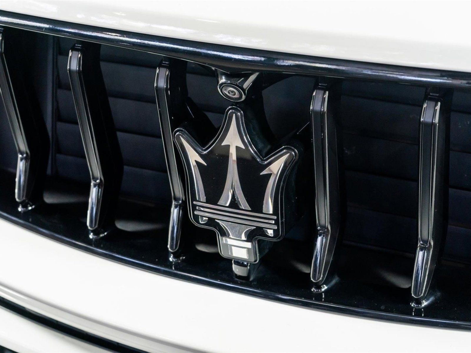 Used 2023 Maserati Levante GT image 22