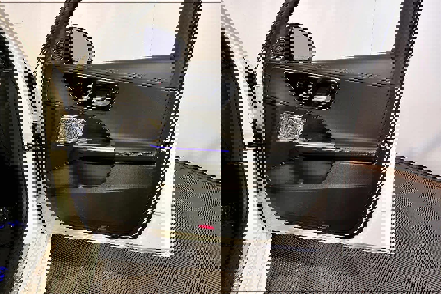 Certified 2023 Mercedes-Benz C 300 4MATIC Sedan image 23