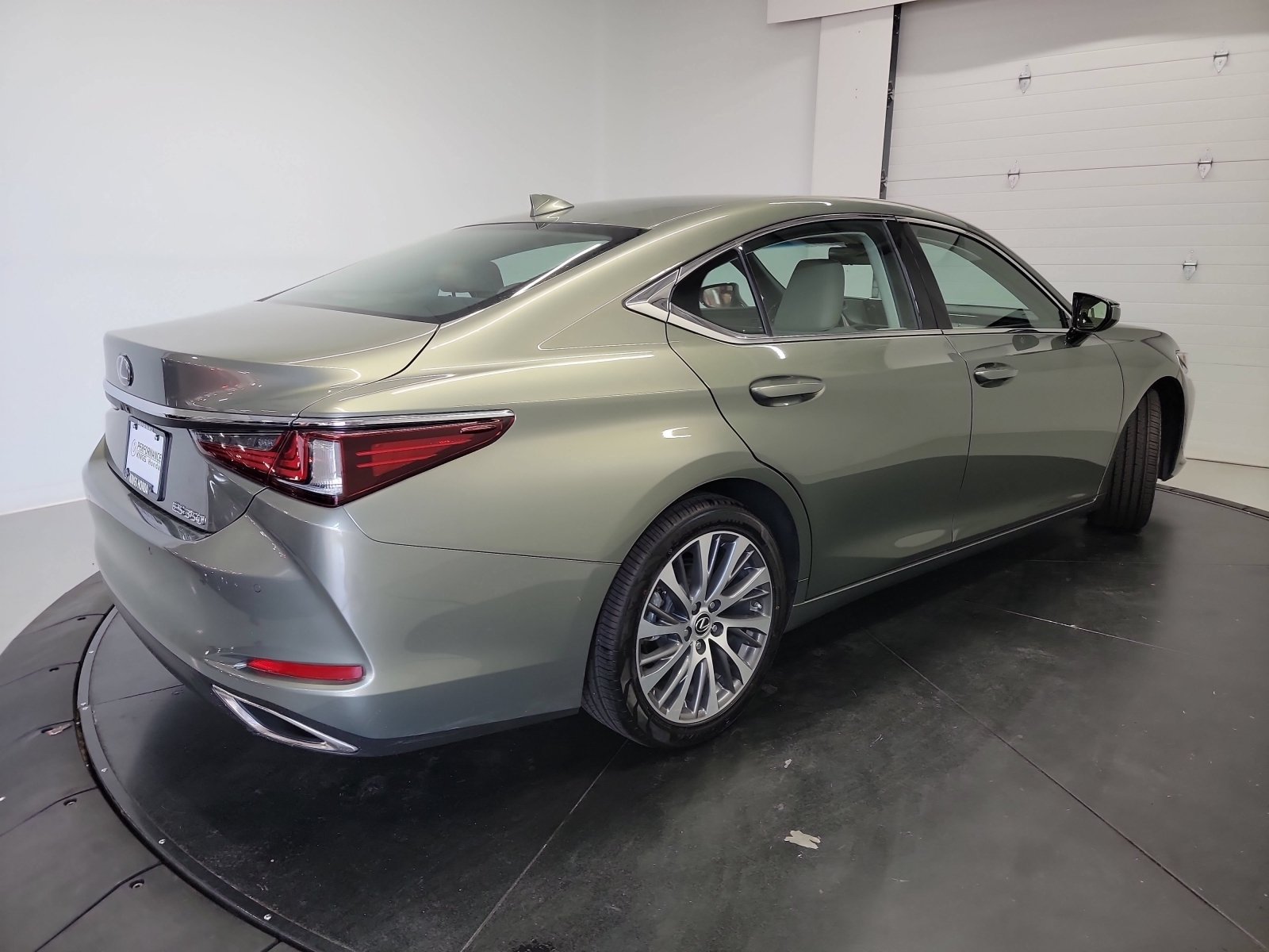Used 2020 Lexus ES 350 w/ Premium Package FWD image 16